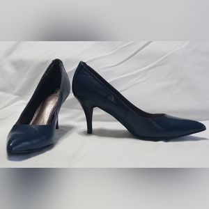 Jessica Navy Leather size 7.5
